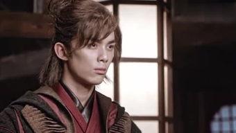 暮色不染伊人,伊人的成长篇章